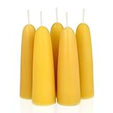 Danilovo Stabkerzen Bienenwachskerzen 5 Stück – Natürliche, Nachhaltige, Lang Brennende Bienenwachskerze für Jeden Anlass & Kerzenständer - Honigduftende, Reine Bienenwachs Kerzen, 3,5x11 cm