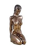 Weiblicher Akt Entspannung Frau kniet Hände hinten bronziert Figur Skulptur