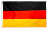 XXL Deutschland Flagge Groß 240 x 150 cm Deutscher Unterstützer Flaggen UV Fade Resistant mit Messingösen für Fußballspiele Sportereignisse Balkon Garten Draußen und Drinnen Dekoration Fähnchen