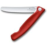 Victorinox Swiss Classic Gemüsemesser, Campingmesser, Picknick, Scharfe Klinge, Wellenschliff, 11 cm, Robuster Kunststoffgriff, Rostfreier Stahl, rot