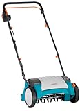 Gardena Elektro-Vertikutierer EVC 1000: Rasenlüfter mit Arbeitsbreite 30 cm, 1000 W, Rasenfläche bis 1000 m², Verstellhebel für Arbeitstiefe, teilbares Gestänge, Räder mit Spezialprofil (4068-20)