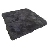 Naturasan Echtes Lammfell Sitzkissen, Sitzauflage Auto aus Merino Schaffell, Stuhlkissen, Rollstuhl Auflage, Stuhlauflage super warm und weich, Katzenbett, Deko Kissen, 40 x 40 cm (Schwarz)