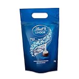 Lindt LINDOR Schokoladen Kugeln Milchcrème | 1 kg Beutel, wiederverschließbar l ca. 80 Milch-Schokolade mit Milchcrème-Füllung | Großpackung, Pralinen-Geschenk, Schokoladengeschenk