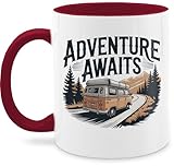 Tasse Tassen 325ml - Adventure Awaits Camping Van Geschenkideen Camper Bus I Van Life Campinggeschenk Outdoorfans - 325 ml - Bordeauxrot