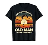 Never Underestimate An Old Man With A Kiteboard Kitesurf T-Shirt
