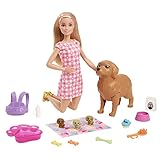 Barbie Newborn Pups Playset, Puppe mit blonden Haaren, Hundeset, inkl. 3 Welpen, 10 Accessoires, Farbwechseleffekte, inkl Puppe, Geschenk für Kinder ab 3 Jahren,HCK75