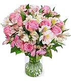 Blumenstrauß 'Sweet Surprise', rosa Rosen und weiße Inkalilien, bis zu 40 Blüten, 40-50cm Länge, 7-Tage-Frischegarantie, Qualität vom Floristen, perfekte Geschenkidee bestellen