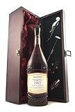 Sandeman Vintage Port 1963 (Decanted Selection) 50cls in einer mit Seide ausgestatetten Geschenkbox, da zu 4 Weinaccessoires, 1 x 500ml