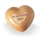 Huotflame Herz Handschmeichler aus Buchenholz - Holz Herz Deko Anhänger Glücksbringer Geschenk – Handgefertigt aus natürlichem Holz mit einzigartiger Maserung – Trostspender & Mutmacher für Prüfung