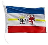FLAGLY Premium Bootsfahne Mecklenburg-Vorpommern 20 x 30 cm - 115g/m² Stoffgewicht - gedruckt, robust mit Strick & Schlaufe, Bootszubehör Motorboot (20 x 30 cm - Mecklenburg-Vorpommern)