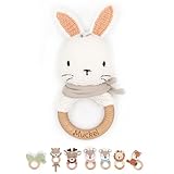 Muckelmeister Greifling personalisiert mit Namen - Holz Beißring Baby gehäkelte Tiere - Babyrassel - Babygeschenke zur Geburt für Mädchen/Jungen - kleine Geschenke für Neugeborene - Hase