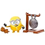 Mattel Minions GMD92 : Auf der Suche nach dem Mini-Boss Bob, per Knopfdruck aktivierte Action-Figur, ca. 10 cm groß, mit Gong und Teddybär, Geschenk für Kinder ab 4 Jahren