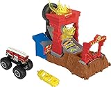 Hot Wheels Monster Trucks Arena Smashers 5-AlaRm-Crash-Challenge-Spielset mit 5-Alarm-Truck und 1 kaputtgehendes Auto, HNB90