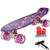 FunTomia Kinder Skateboard Cruiserboard Miniboard 57cm mit oder ohne LED Leuchtrollen Alu Truck Mach1 Kugellager Cruiser Mini Board (Galaxy lila mit LED + T-Tool)