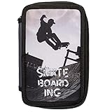 Idena 20117 - Schüleretui Triple mit 3 Reißverschluss-Fächern und mit 47 Teilen befüllt, Design Skateboard, Federmappe mit Buntstiften, Lineal und weiterem Zubehör für die Schule