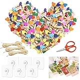 SHENSAIGO 100 Stück Herz Holzklammern Klein, Bunte Wäscheklammern Holz, Mini Wäscheklammern mit 30m Juteschnur Schere 6 Selbstklebende Haken, 3.5cm Kleine Klammern für Fotos Lebensmittelversiegelung