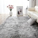 LIHUANE Shaggy Teppich 110 x 210 cm Felloptik Zeitlos Flauschig-Weiche Teppiche Deko Pflegeleicht Und Robust für Terrasse Balkon Garten, Hellgrau