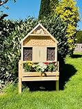 DARLUX handgefertigtes Insektenhotel XL Wildbienen Nisthilfe I Insektenhaus mit Blumenkasten aus Holz und Standfuß 97 x 51 x 18 cm (HxBxT) I Wetterfest I Bienenhaus I Produziert in der EU