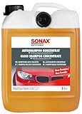 SONAX AutoShampoo Konzentrat (5 Liter) löst den Schmutz ohne die Wachs-Schutzschicht auf dem Lack anzugreifen | Art-Nr. 03145000