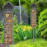 Holz Insektenhotel mit Erdspieß 78 cm - grau - Garten Deko Insektenhaus zum Aufstellen - Bienenhotel Hummelhaus Holzhaus Nisthilfe für Bienen Hummeln Florfliegen Schmetterling